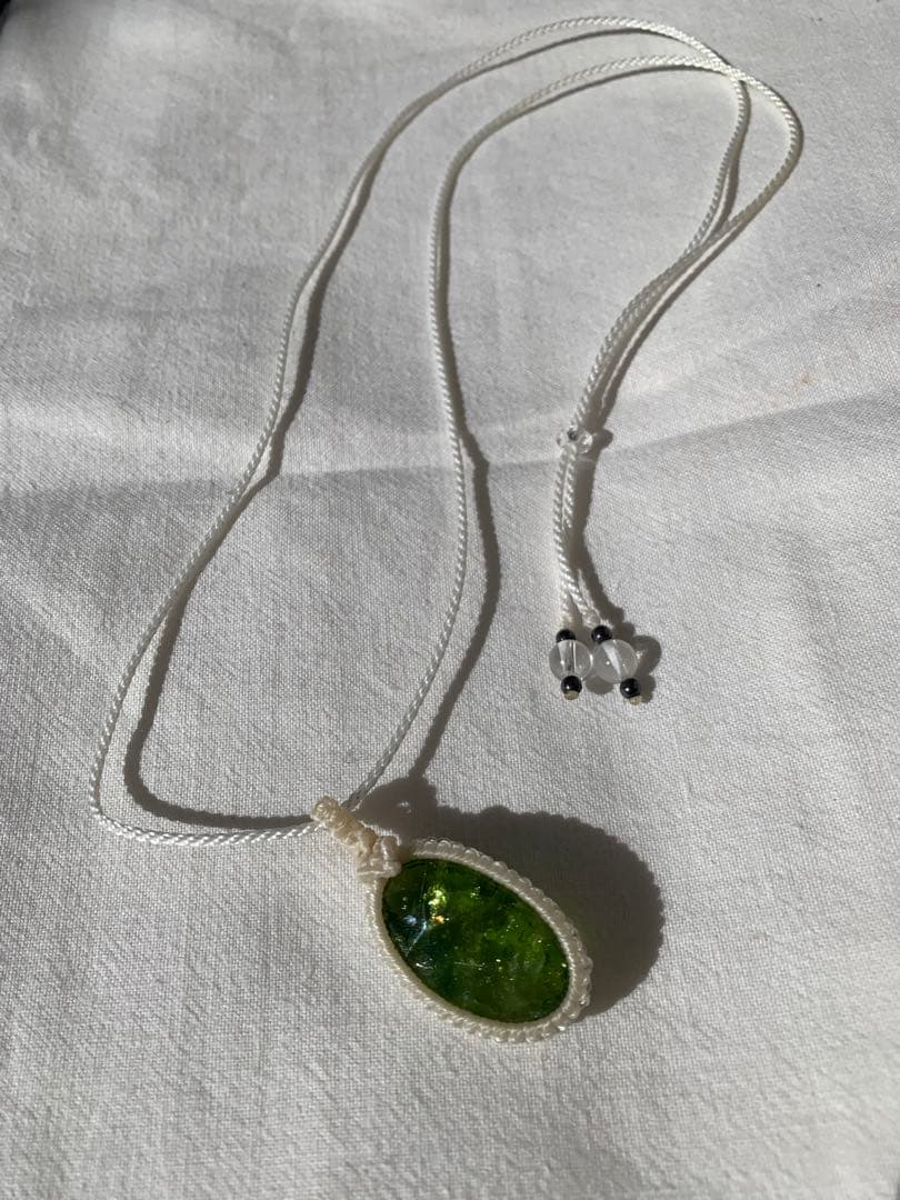 ペリドット天然石オーバルカットペンダント