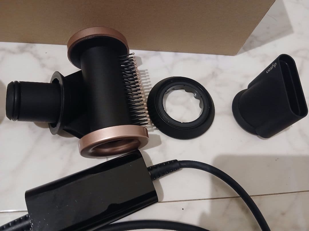 サ*ー様 Dyson Supersonic Nural Shine 付属品完備