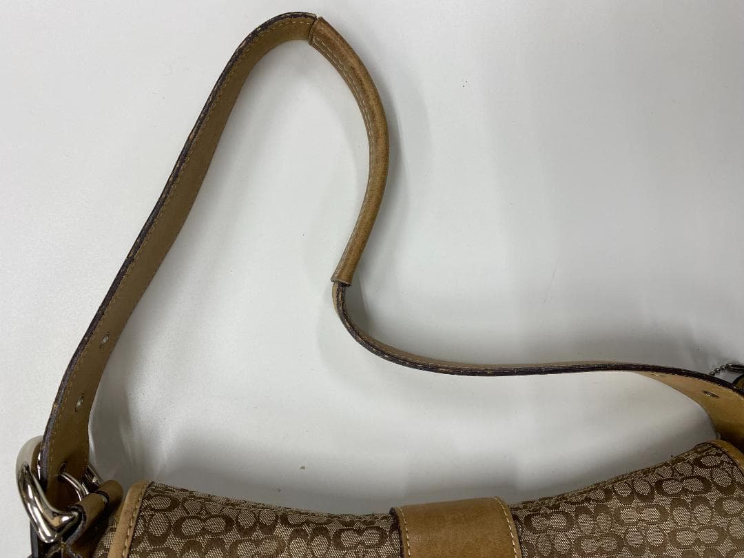 COACH　ショルダーバッグ　アナグラム