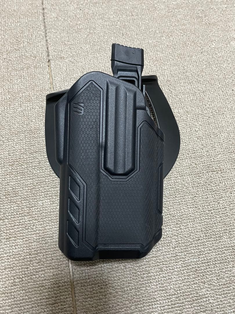 BLACKHAWK OMNIVORE マルチフィットホルスター 右用&レプライト