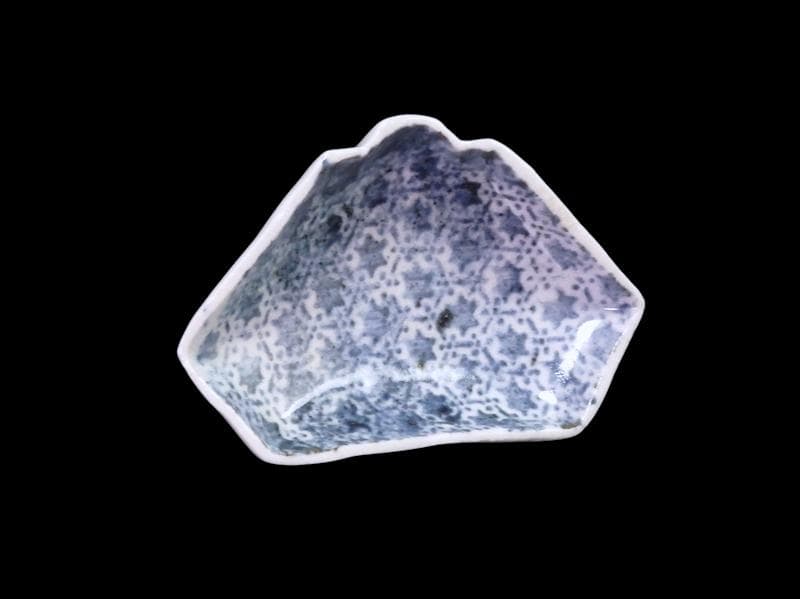 古伊万里　染付　型刷印判　幾何学文様　富士型変形皿　豆皿　F140AS-fbtc