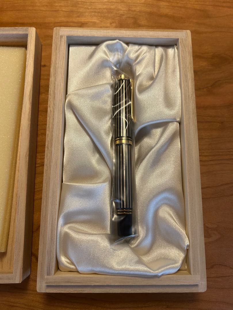 Pelikan ペリカン 万年筆 リミテッドエディション M800 螺鈿 輝
