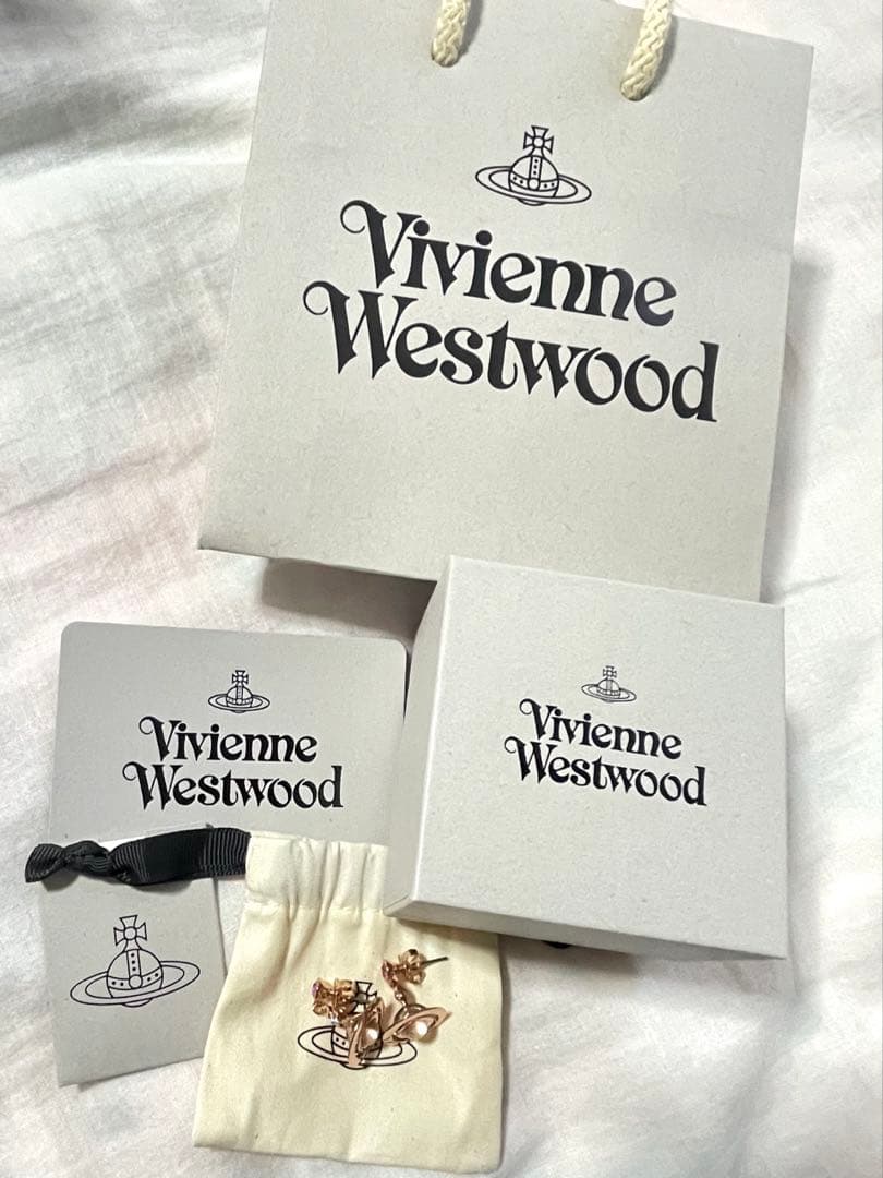 【本日限定値下げ‼️】ヴィヴィアン オーブピアス