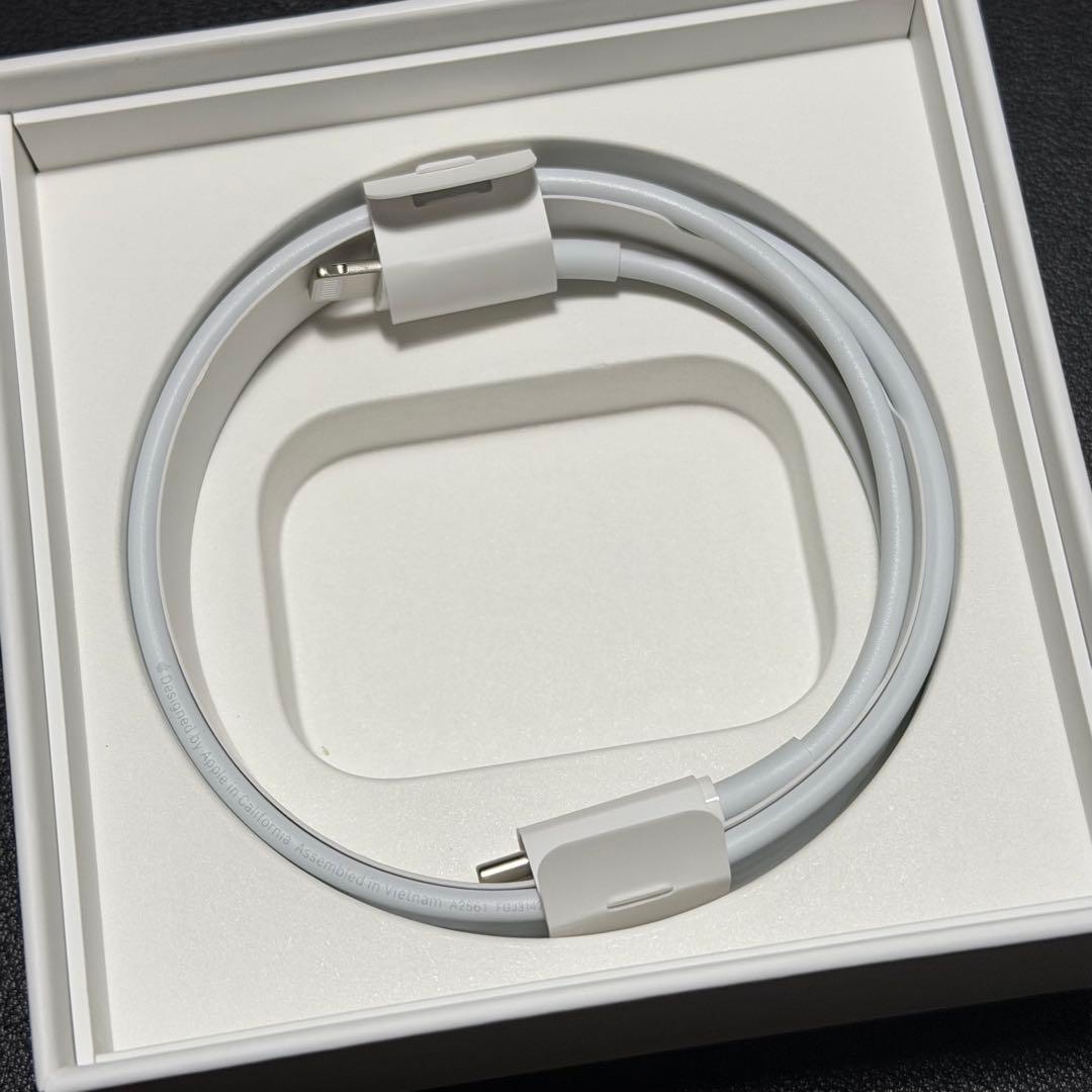 Apple AirPods Pro2 中古正規品 ライトニングモデル