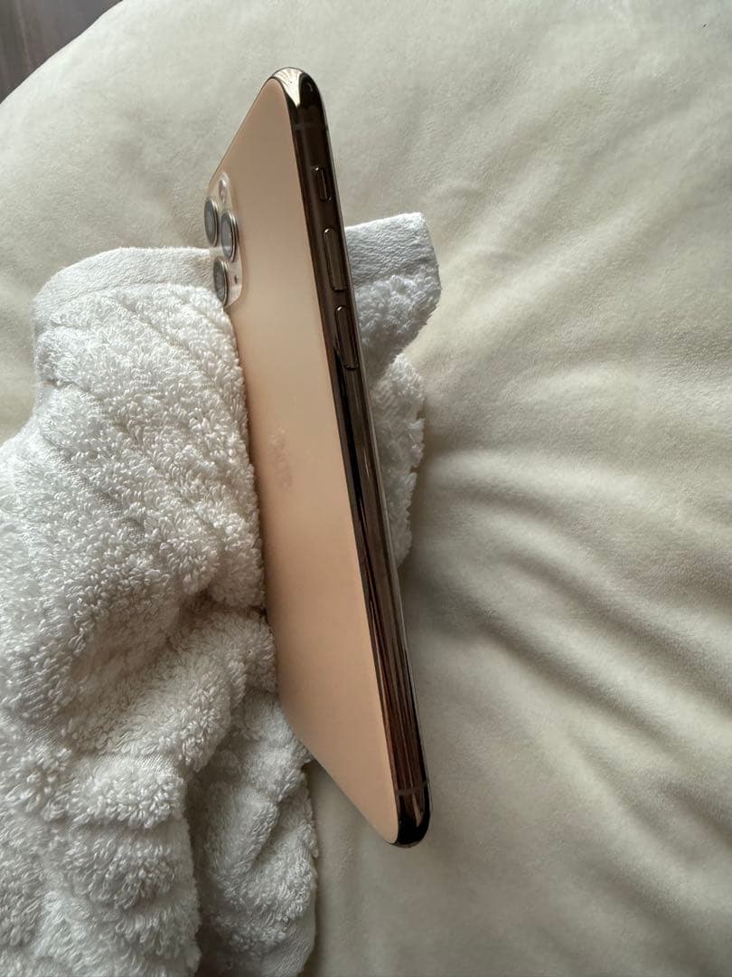 美品　Apple iPhone 11 Pro ゴールド 本体　256GB