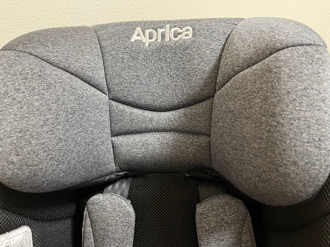 ⭐︎美品⭐︎Aprica 車用チャイルドシート グレー