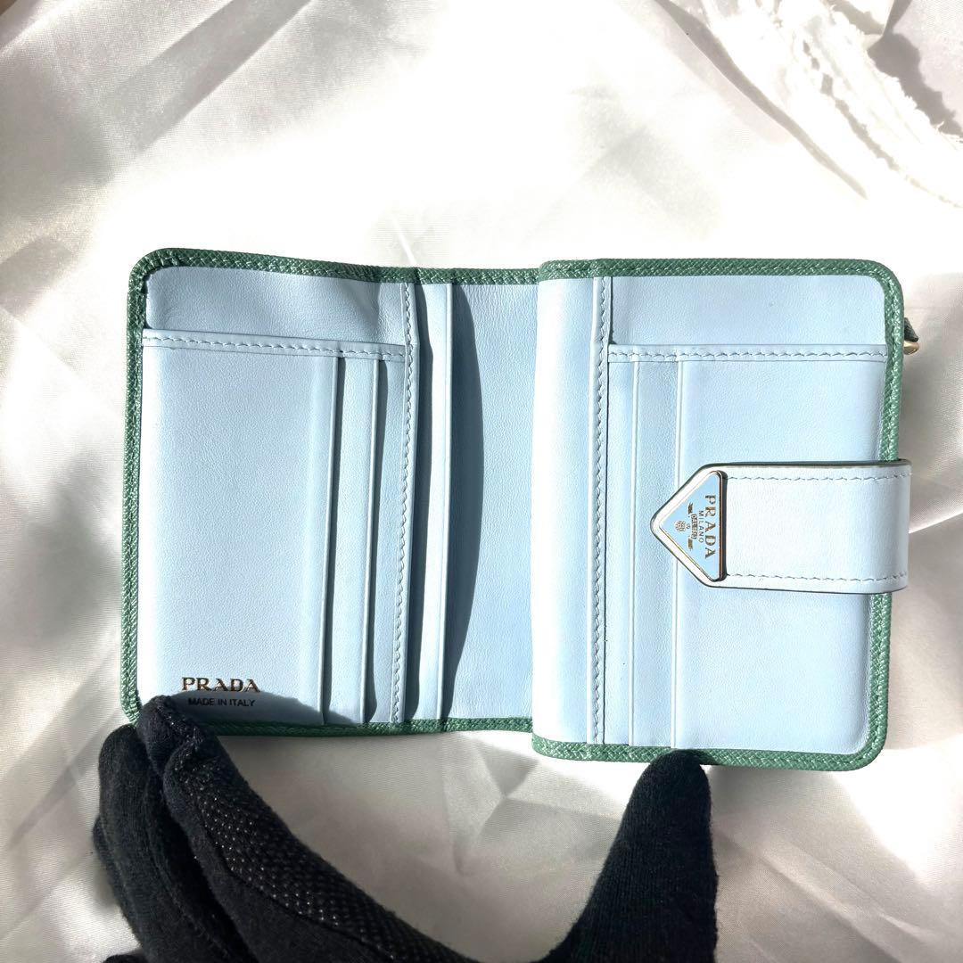 極美品/現行✨ プラダ 折り財布 三角ロゴ バイカラー サフィアーノレザー