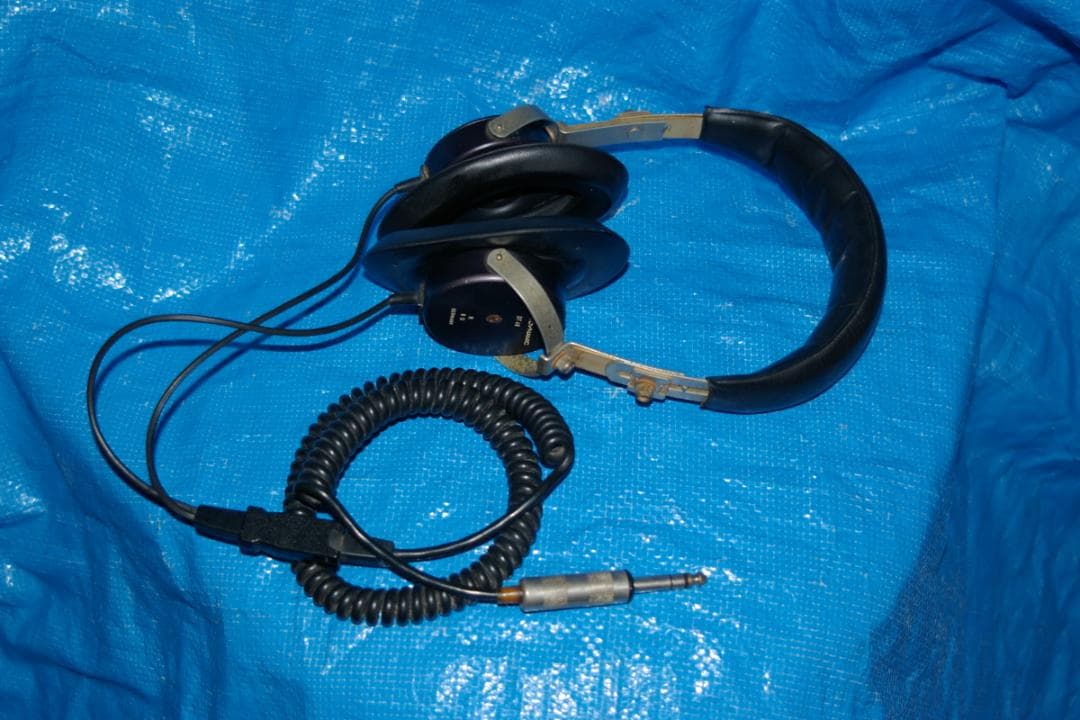 Beyerdynamic DT 48 ヘッドフォン中古難ありの出品です、