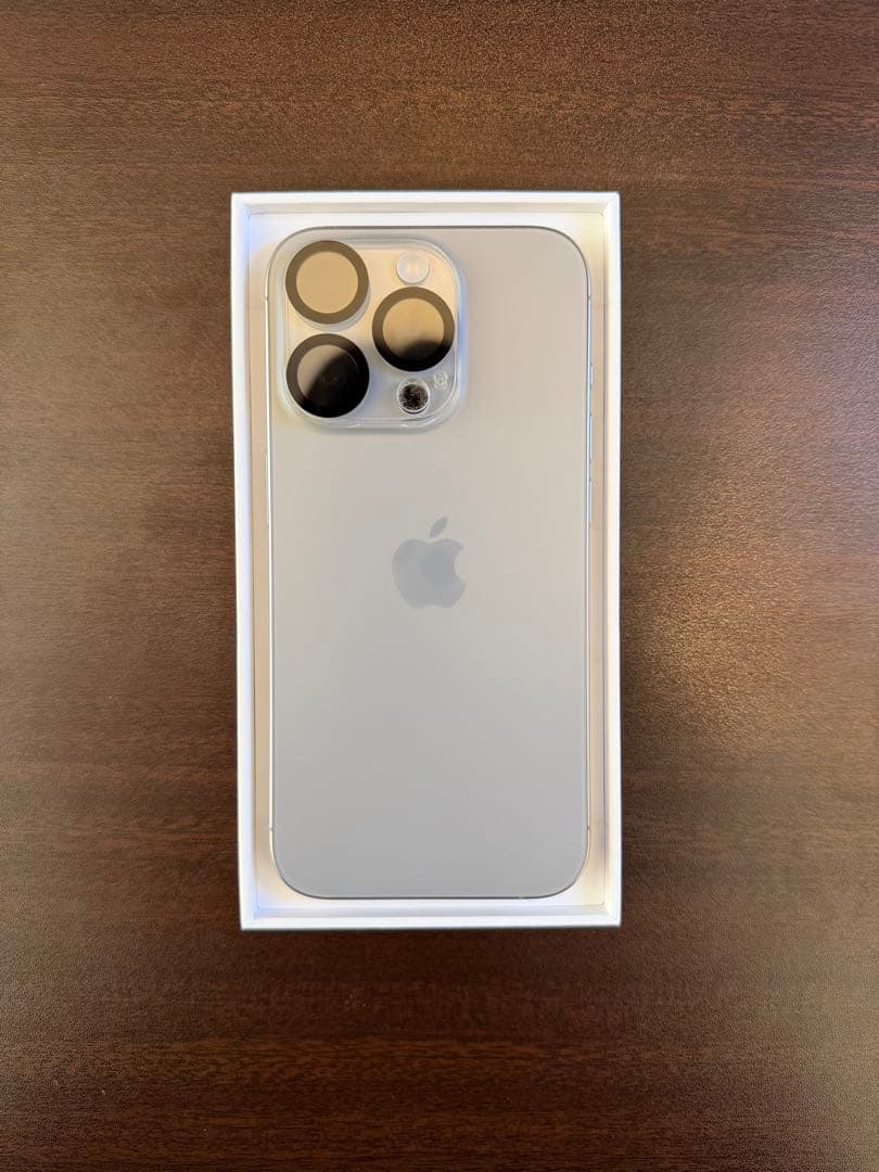 Apple iPhone 15 Pro 本体 256GB ナチュラルチタニウム