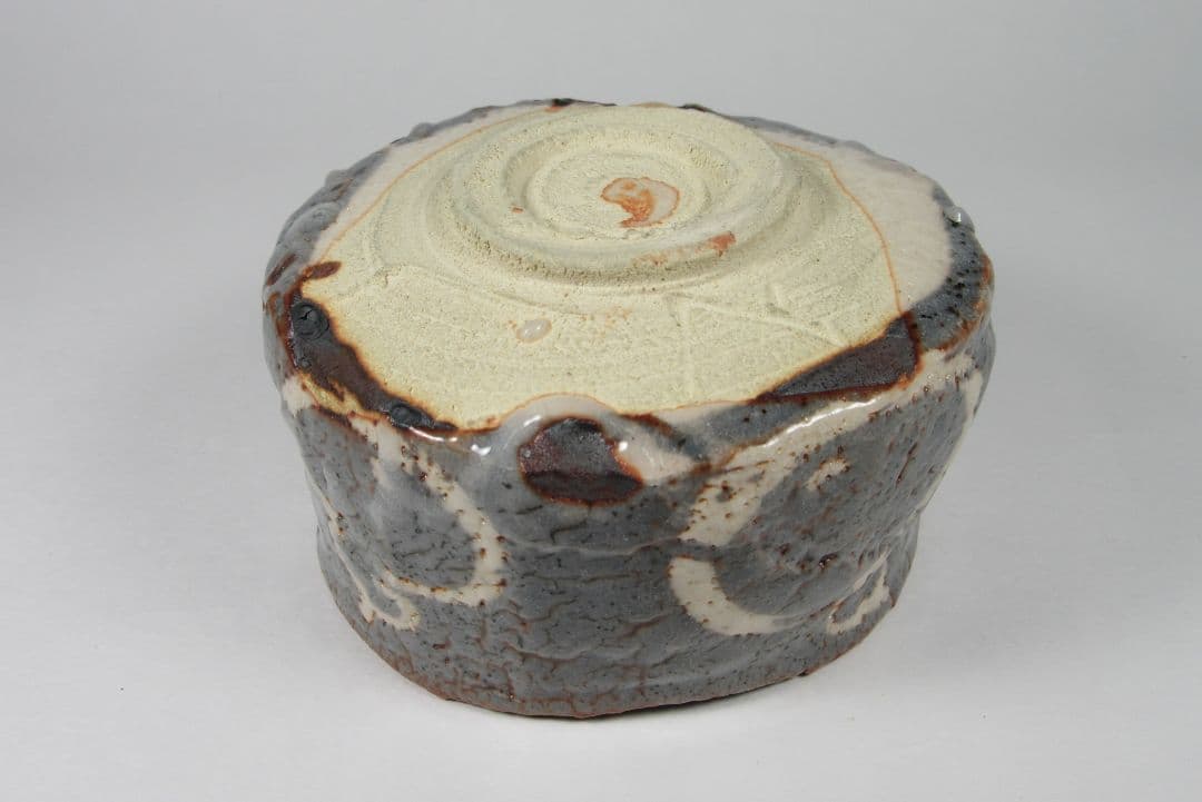 希少品！【若尾利貞】鼠志野茶碗（共箱、仕覆、陶歴書）。