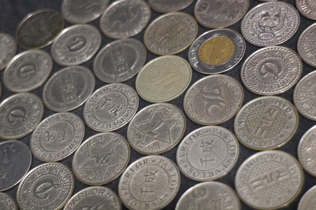 メダル スロット 25パイ 約9kg （ドル箱付き）