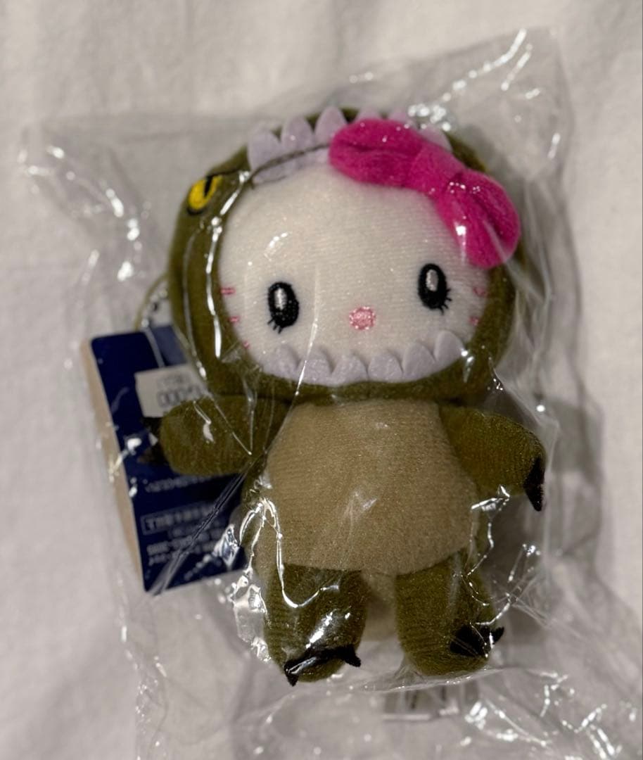 USJ ユニバ　ハローキティ　ジュラシックパーク恐竜　ストラップ　キーホルダー