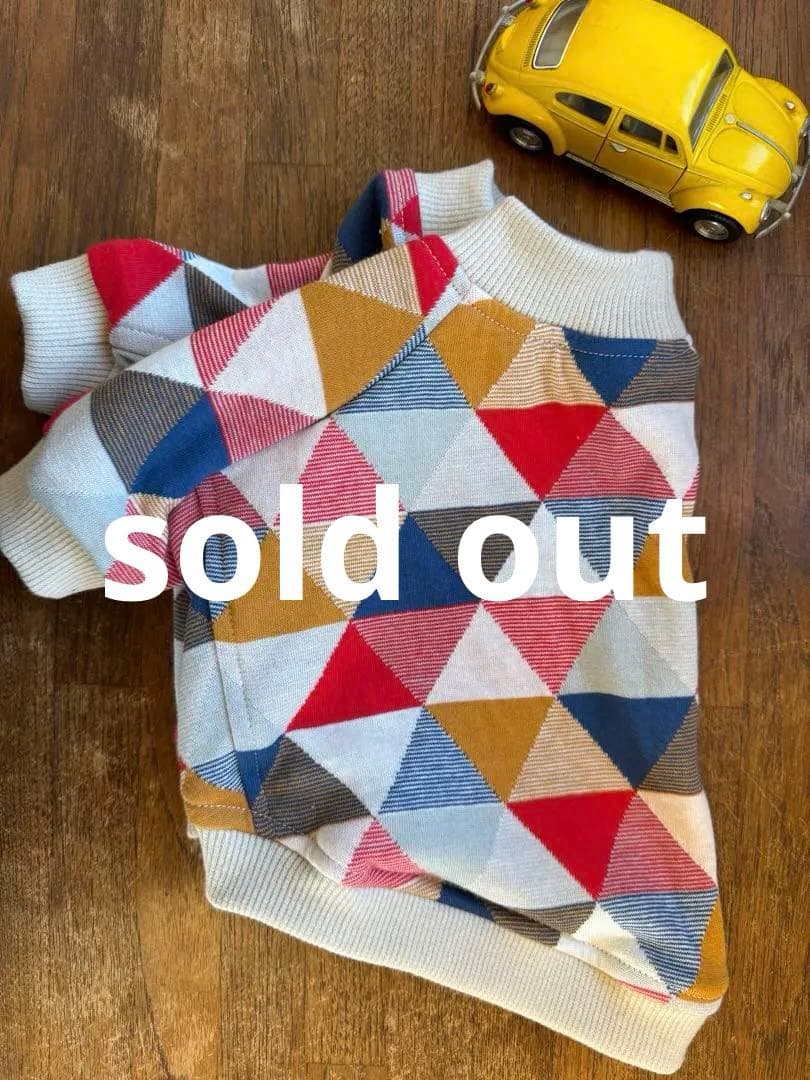 三角模様のロンT  フレブル服　パグ服　犬服　ハンドメイド
