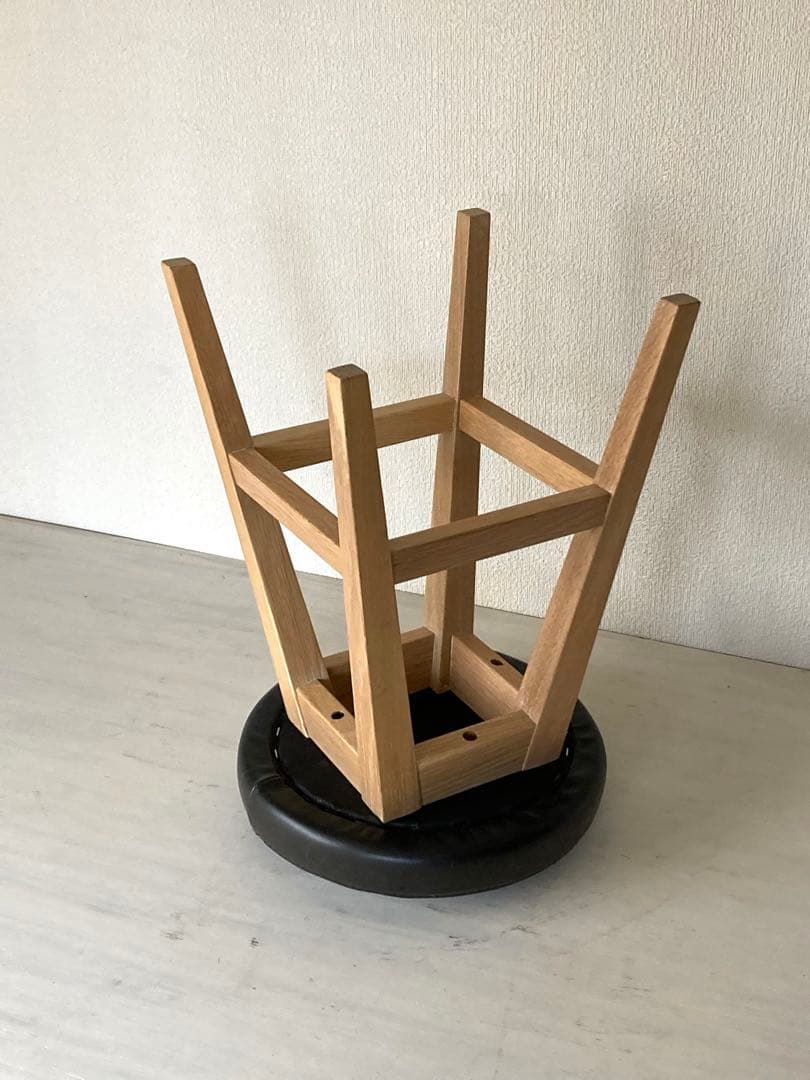 古い木製スツール サラサデザイン b2c オイルドレザー