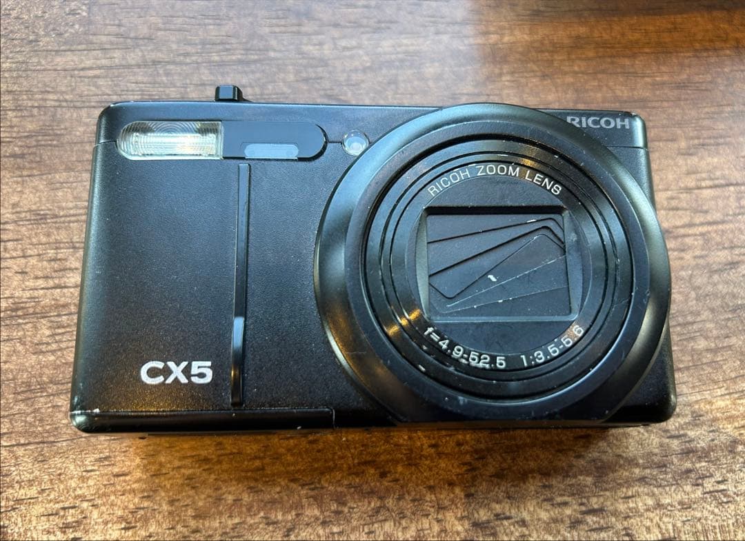 普段の生活にプラスを。RICOH CX5 デジタルカメラ、カービィポーチ等