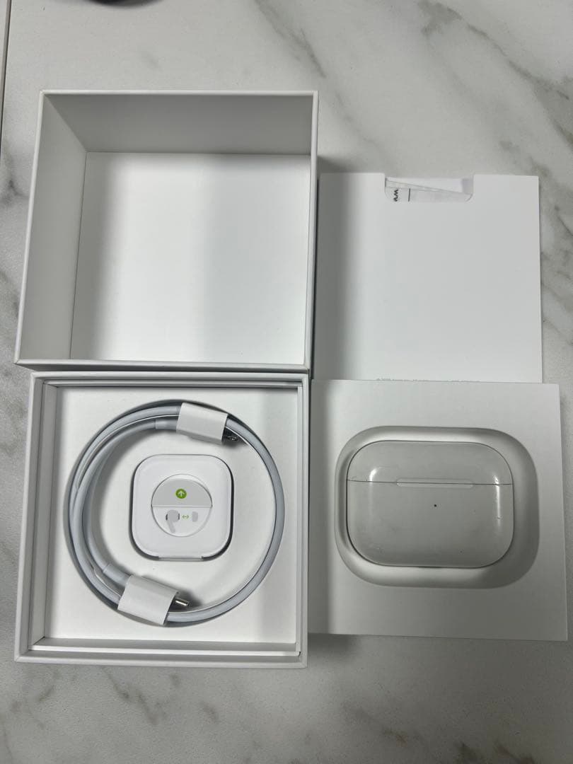 【美品】AirPods Pro ワイヤレスイヤホン 第一世代