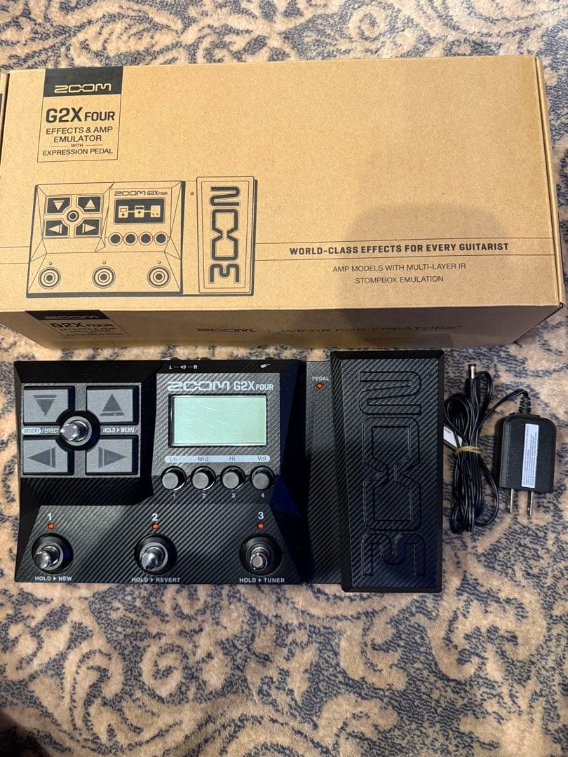 ZOOM G2X FOUR ギターエフェクター　美品