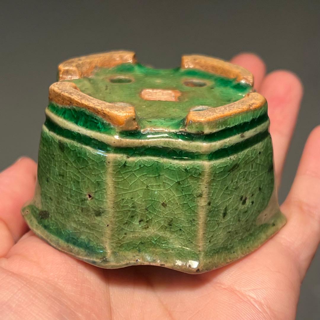 796.獅子丸 緑釉隅角正方 盆栽鉢 植木鉢 7.8*7.8*4.1cm