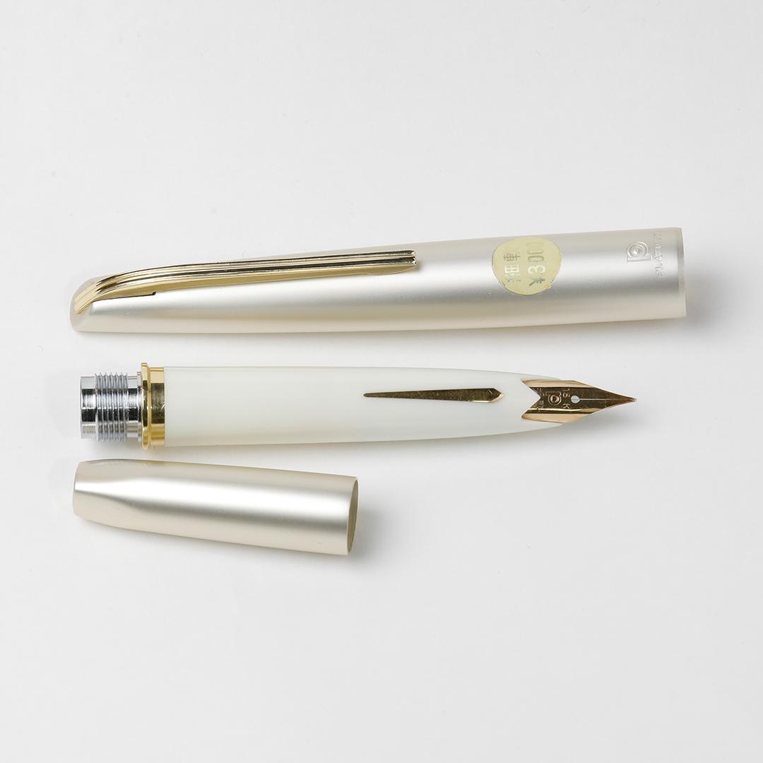 未使用 プラチナ ポケット 18K 細軟 バイカラー白 万年筆 60年代製造 A