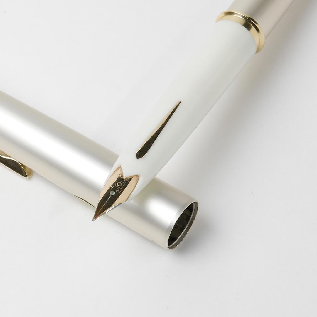 未使用 プラチナ ポケット 18K 細軟 バイカラー白 万年筆 60年代製造 A