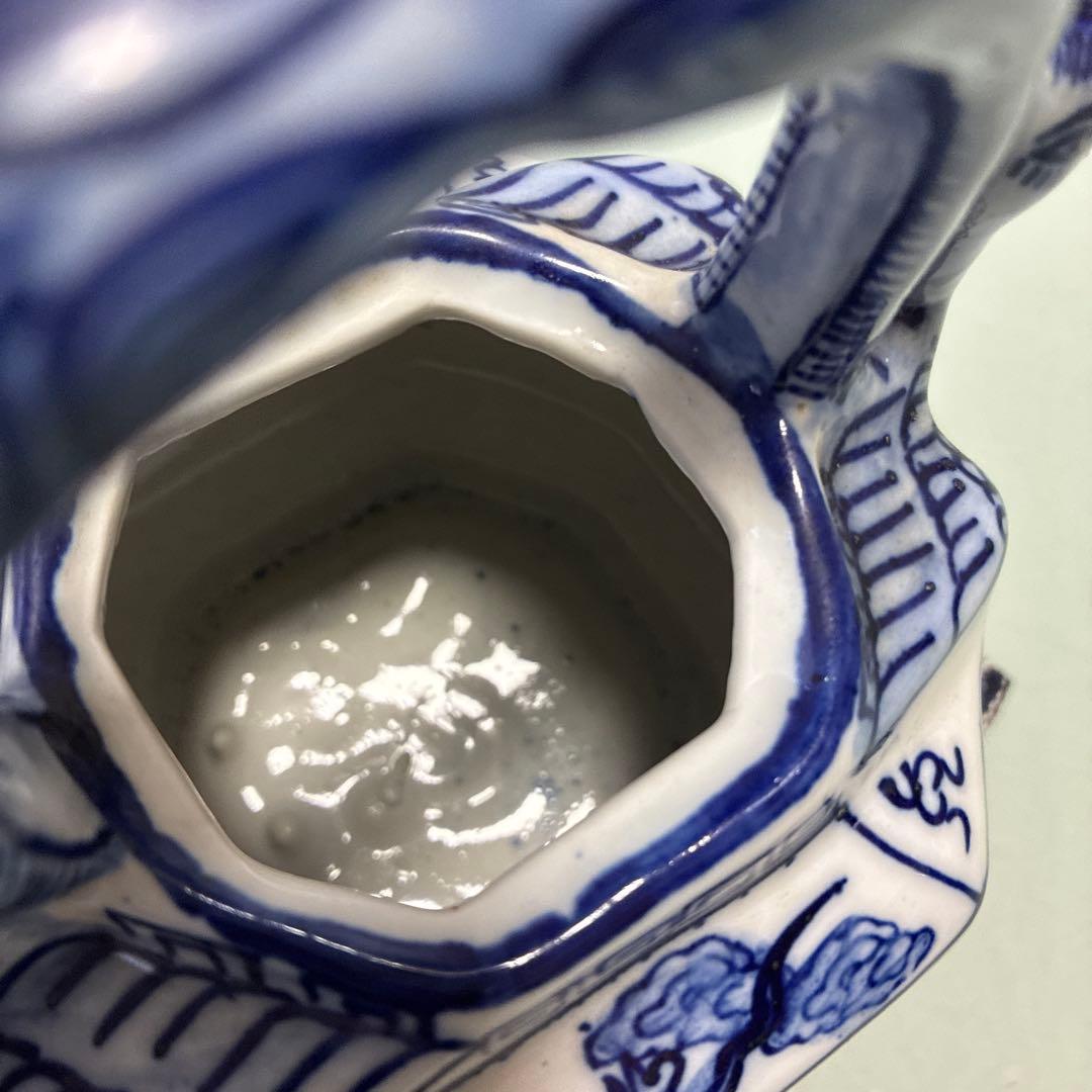 青白磁 四角い急須 ドラゴン模様