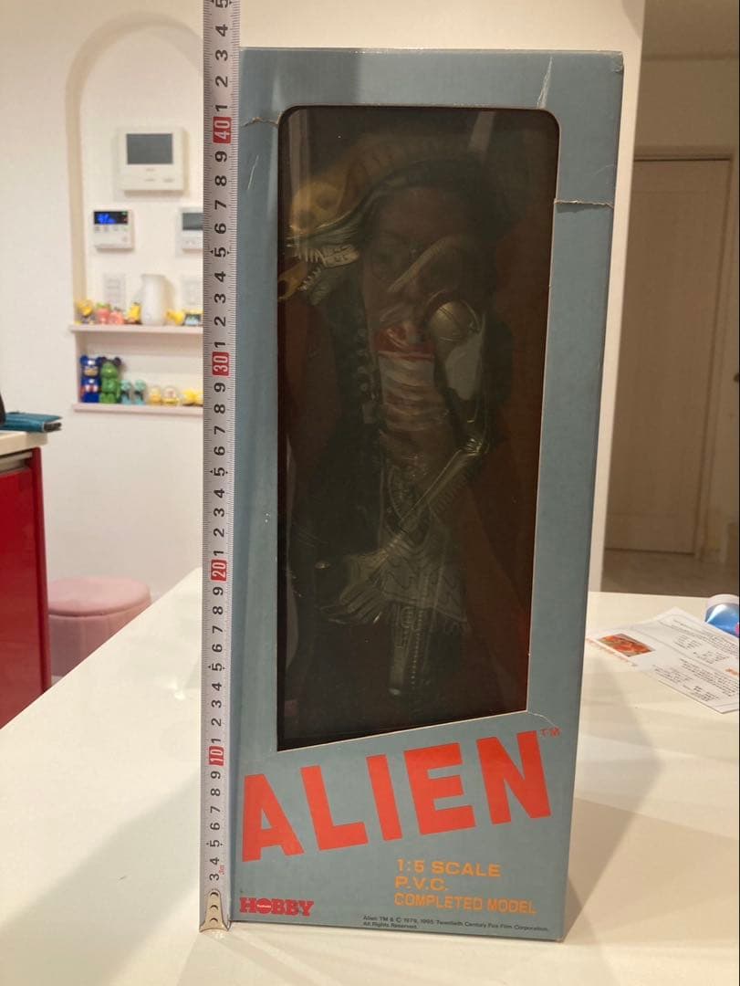 ツクダホビーエイリアンフィギュア