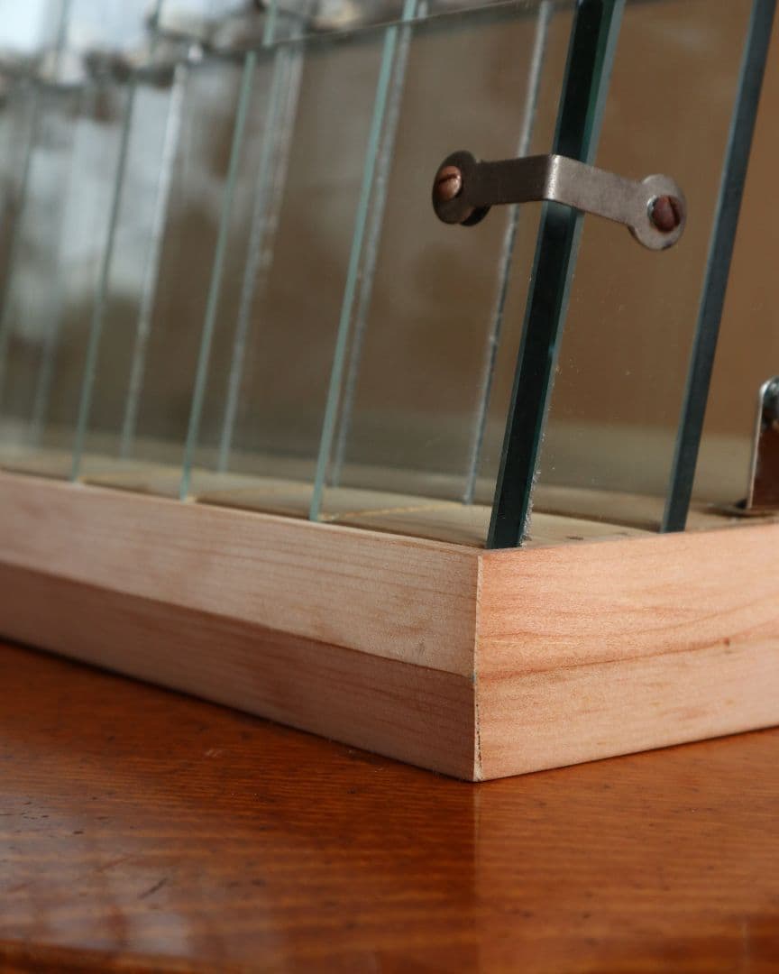 e*n様 古いガラスのペン立て　什器 飾り棚 ガラスケース 文房具