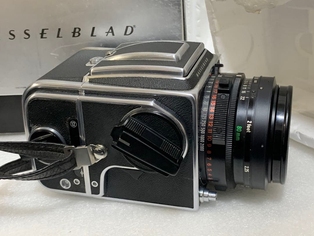 フィルムカメラ HASSELBLAD 2000FC Planar 1:2.8 80mm