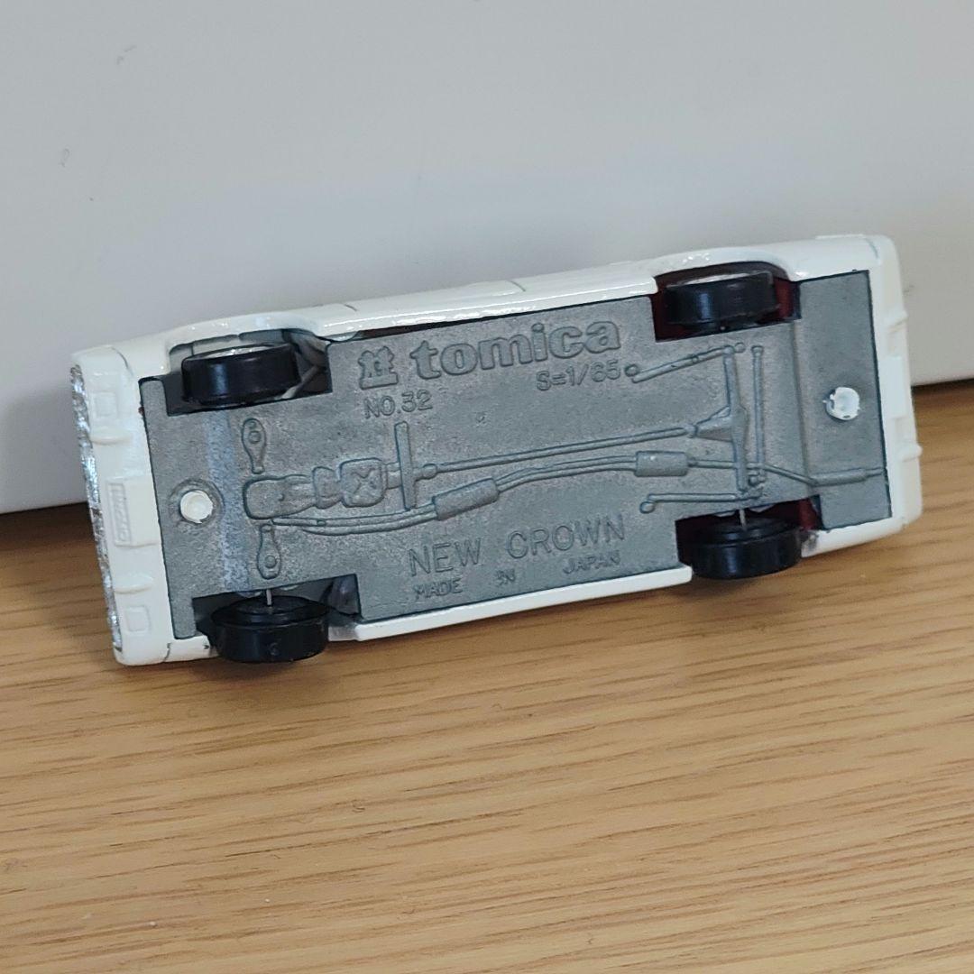 TOMICA　トミカ　ニュークラウン　白シート　1Eホイール　箱付き
