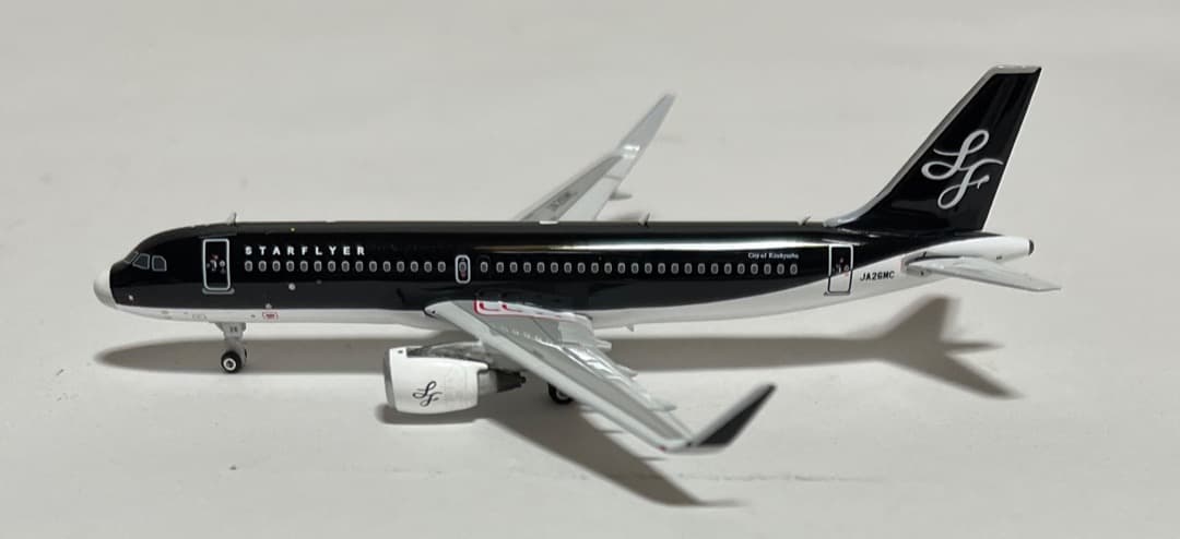 航空機・ヘリコプター Starflyer A320 JA26MC