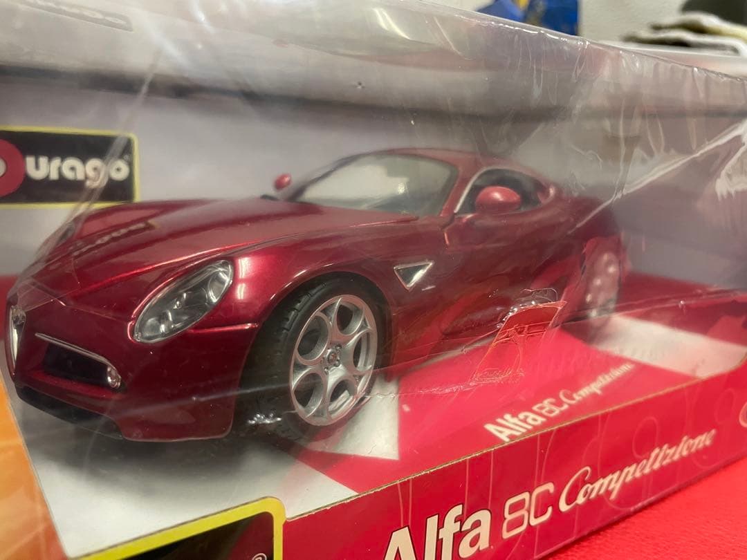 Burago アルファロメオ 8Cコンペティツィオーネ