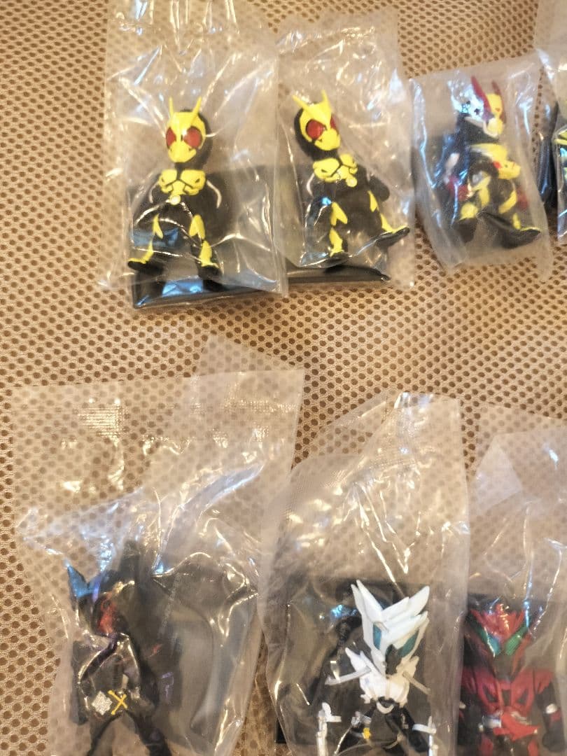 仮面ライダーコンバージ　ゼロワン　セイバー　ギーツ　40体セット