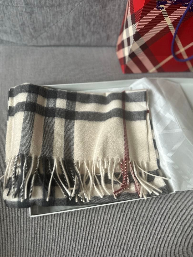 新品Burberry カシミヤスカーフ168x30