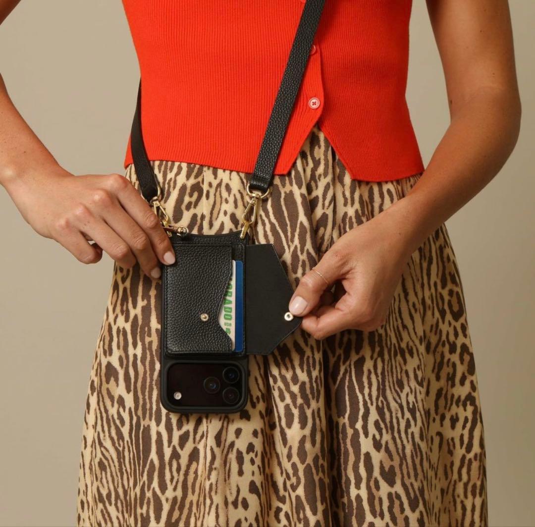 【iPhone17】 ストラップ未使用REMI MAGNET GOLD