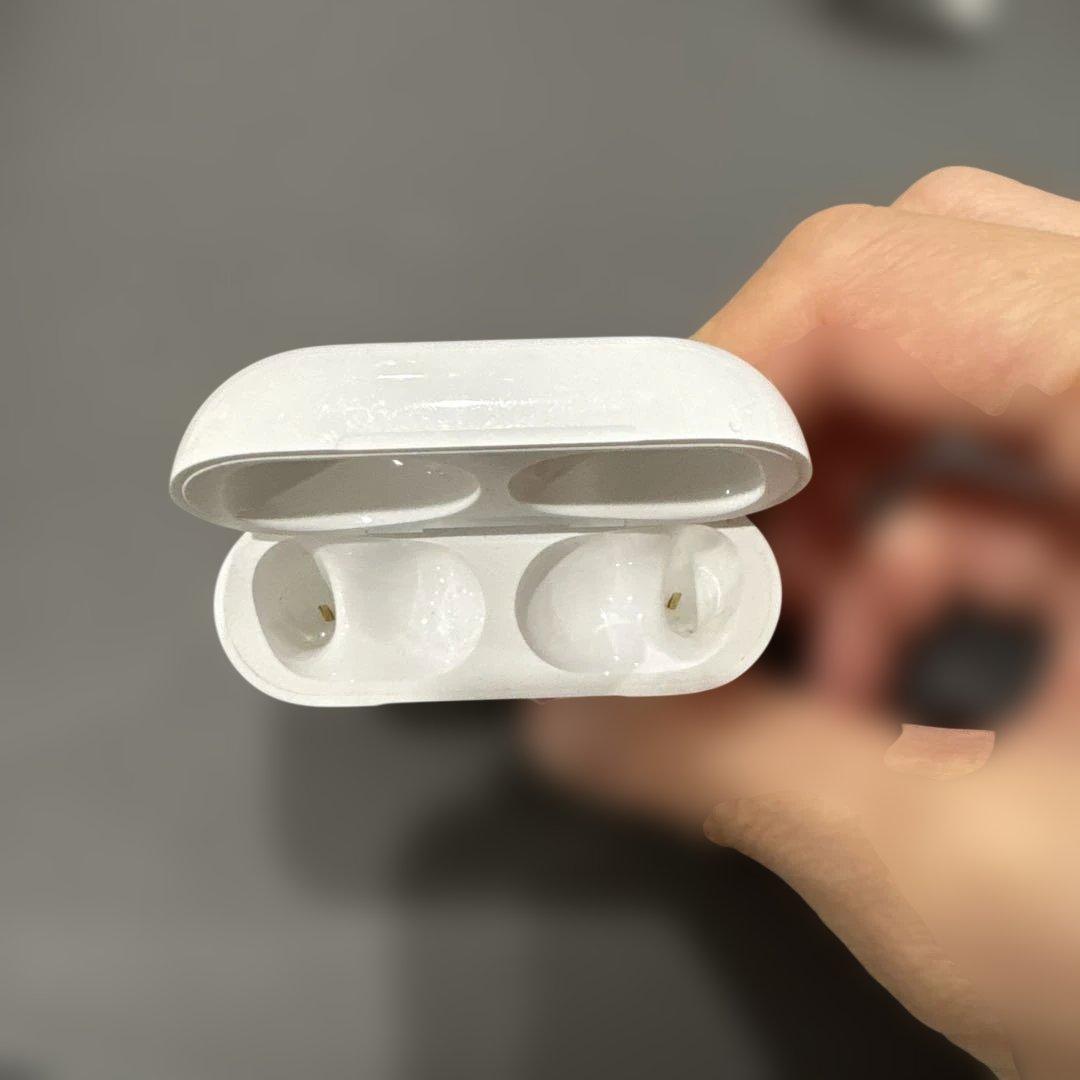 美品　AirPods Pro 第二世代　タイプC 中古品　③
