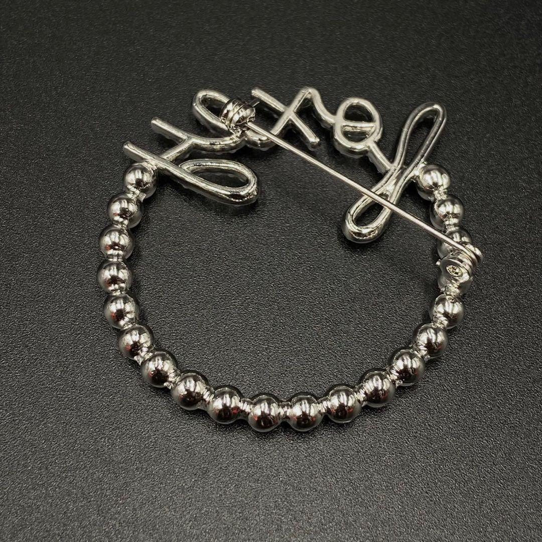 【極美品 現行】 フォクシー パール ロゴ ブローチ 【定価45000円】