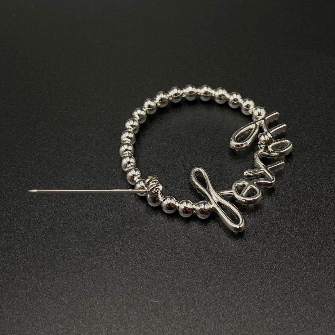 【極美品 現行】 フォクシー パール ロゴ ブローチ 【定価45000円】