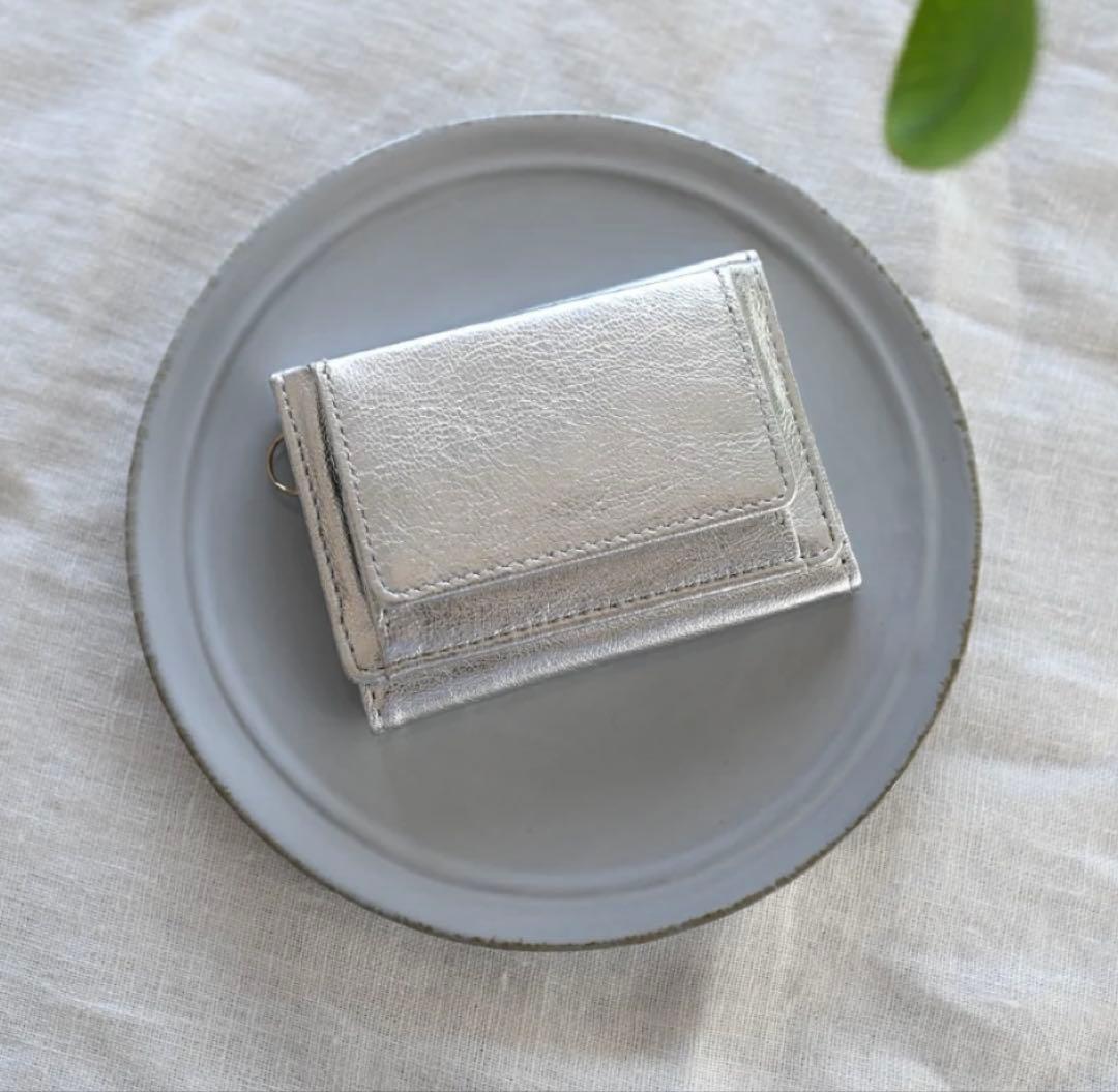 our 三つ折りレザー財布　シルバー