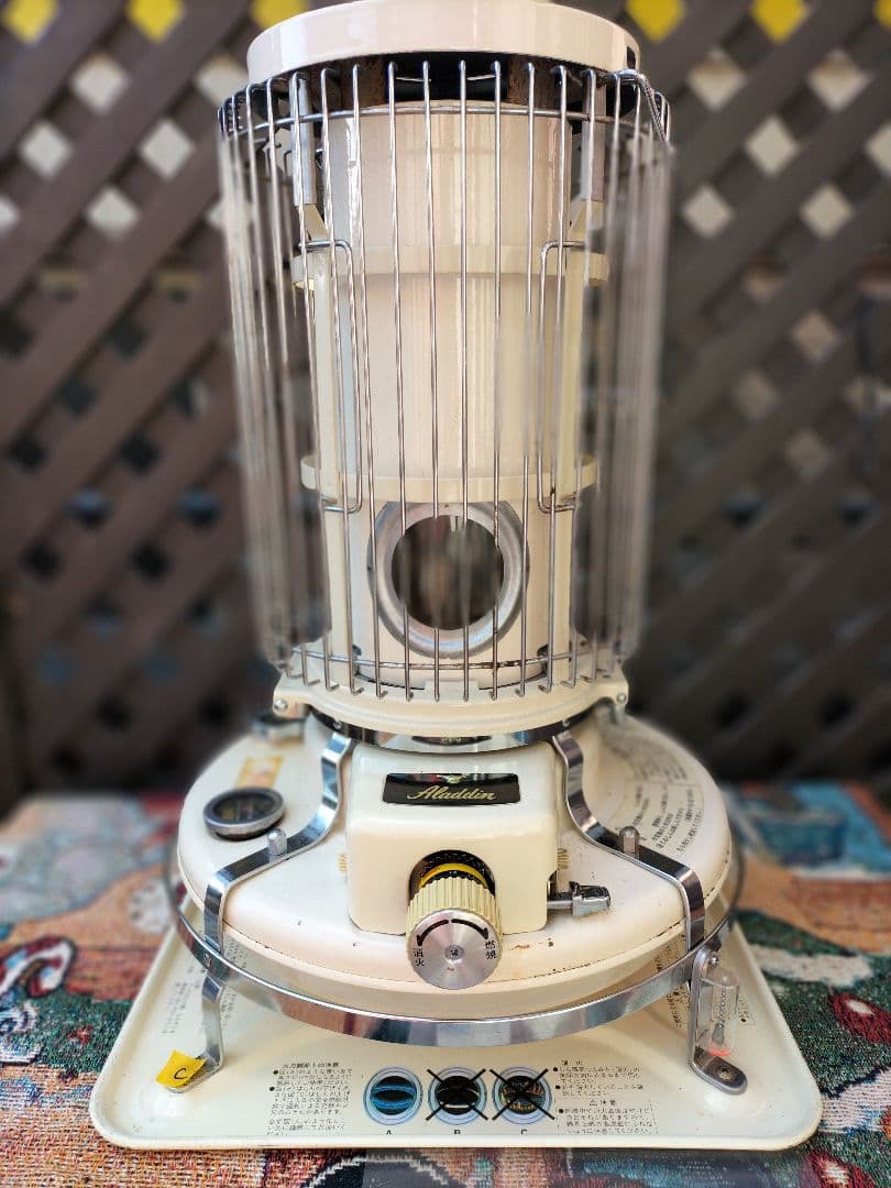 アラジンストーブ メンテナンス済み。純正芯交換済。取説付きです。ベージュｃ