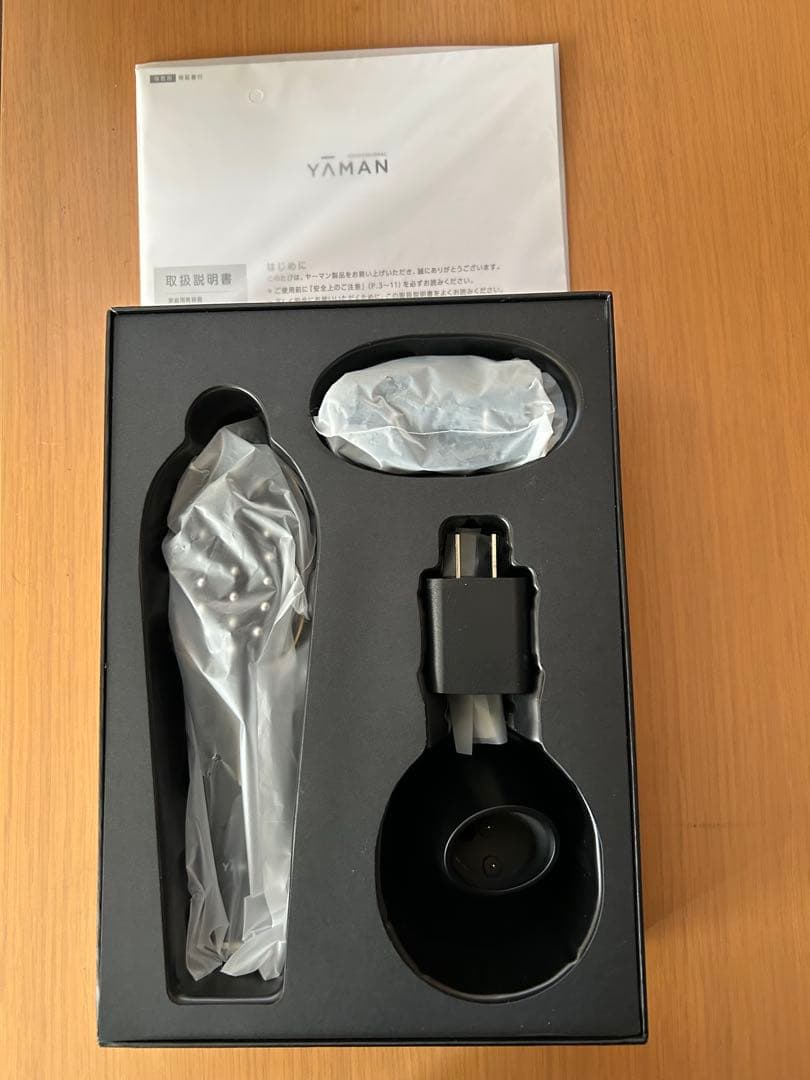 YA-MANヴェダスカルプブラシ