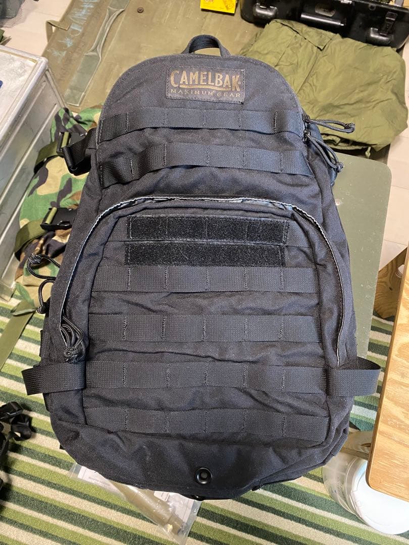 米軍　 CAMELBAK ブラックバックパック ハイドレーション付き