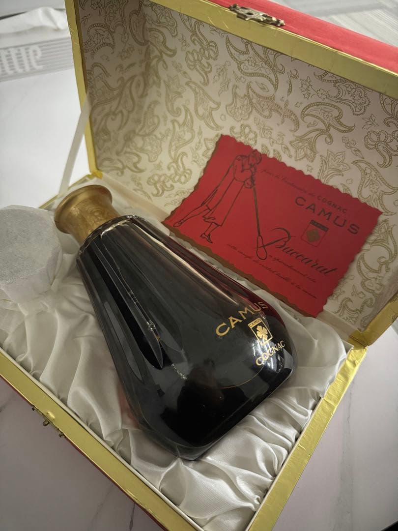 【未開栓】CAMUS コニャック バカラカラフェ 化粧箱付き
