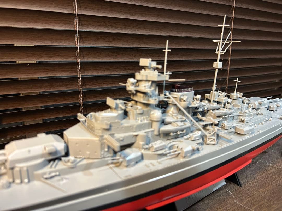 ビスマルク高速戦艦ドイツ1/350世界最強の戦艦一撃でフッド戦艦を撃沈(完成品)