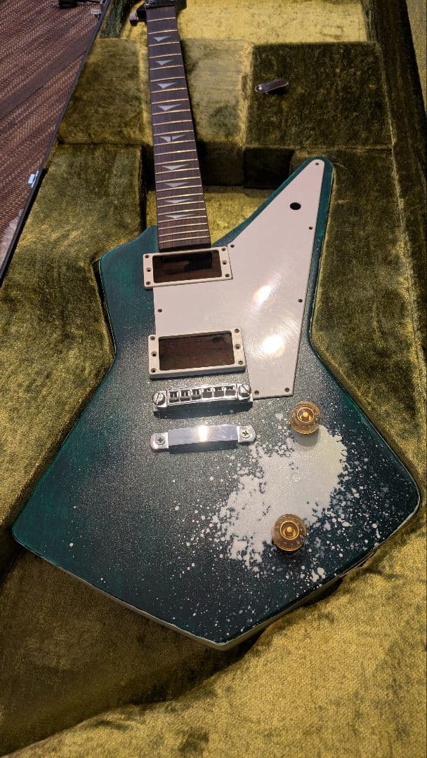 エレキギター　エクスプローラー　エリック・クラプトン　ビザールギター