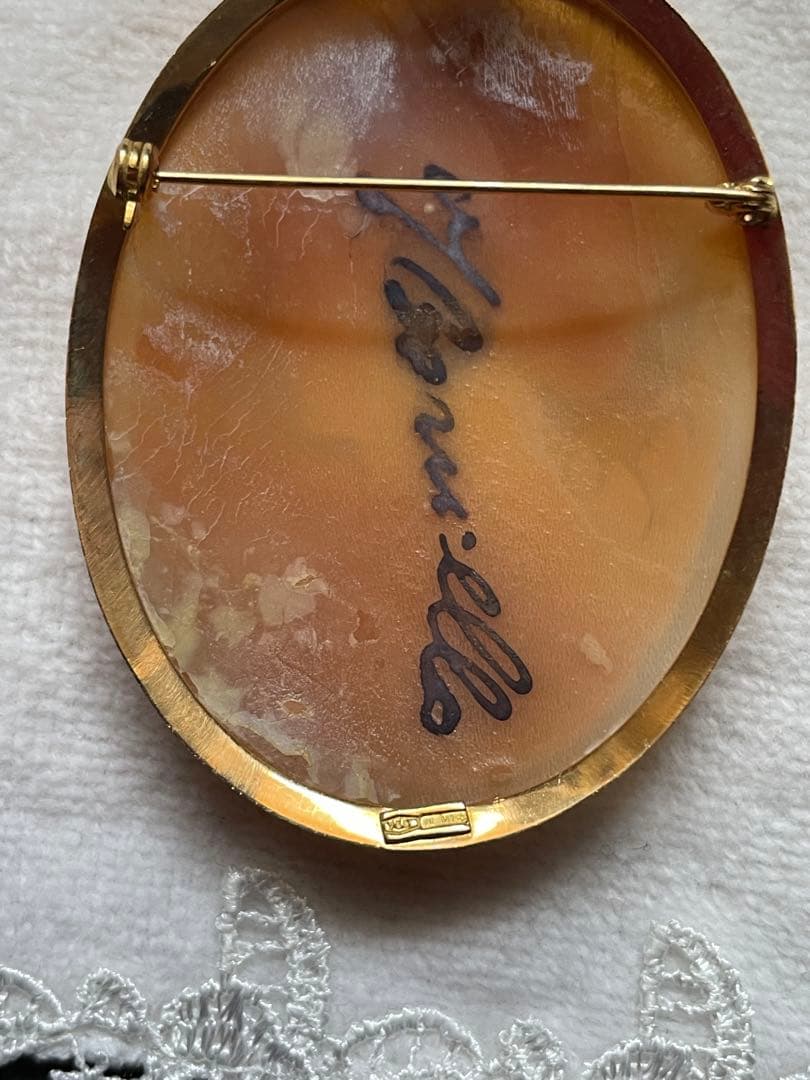 天然シェルカメオ　ブローチ　ペンダントトップ