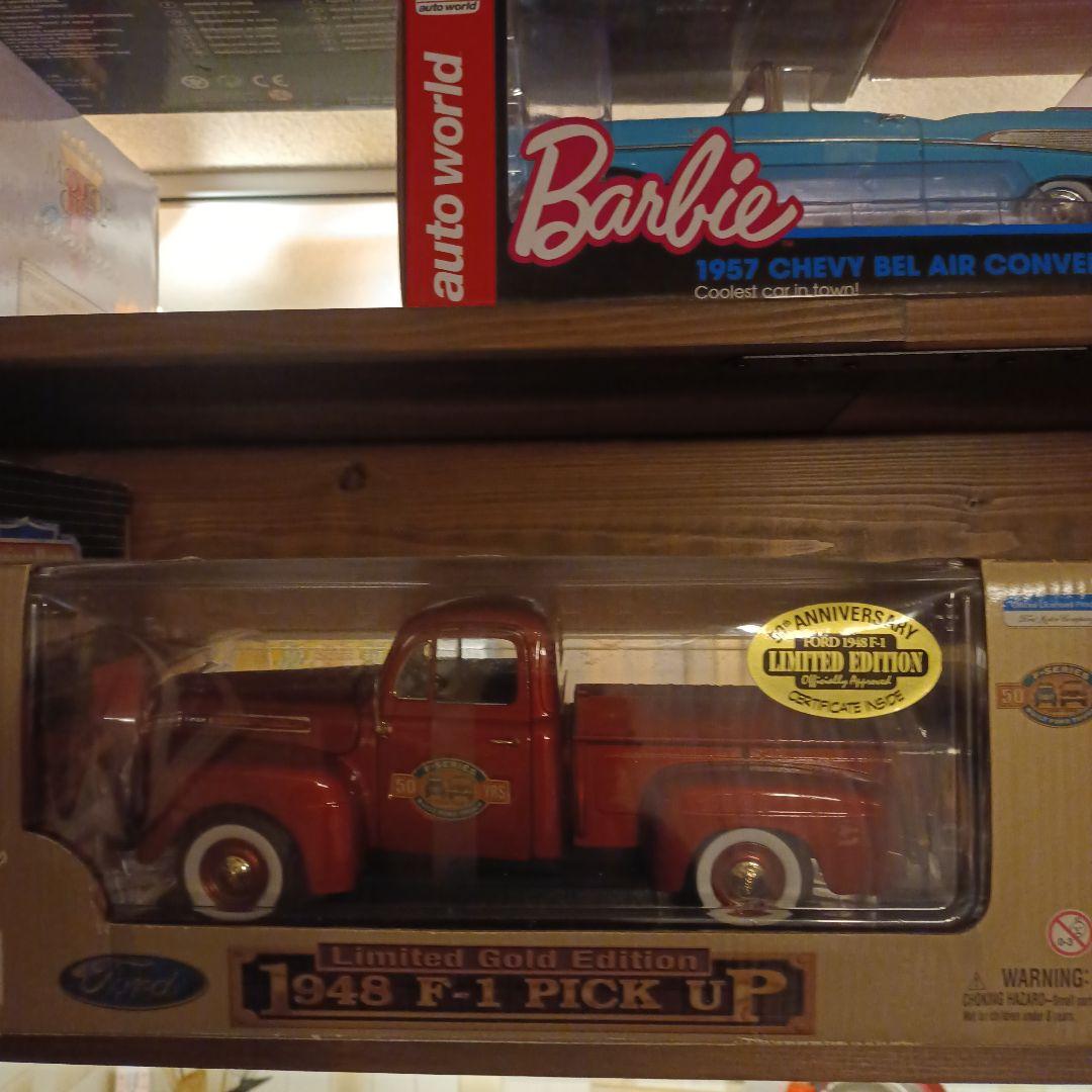 1/18 Ford 1948 F-1 限定版　フォード　トラック　ピックアップ