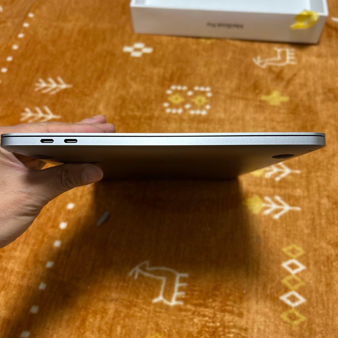 美品MacBook Pro 2020 M1 A2338 8/ 250GB 8コア