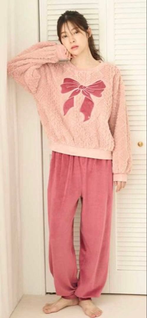 ［新品・未使用］SNIDEL  リボンフリースセットアップ　ピンク