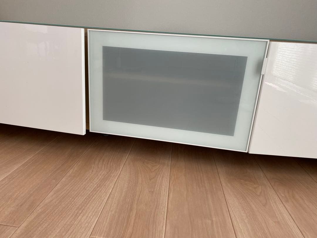 【IKEA】ベストー　テレビ台 ホワイト　ガラス天板付き