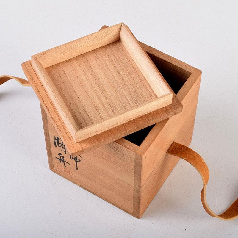 茶道具　蒔絵師　中村湖舟作　松蒔絵　棗　共箱　V　8815